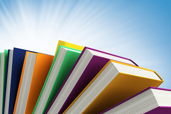 Libros con portadas colores diferentes.